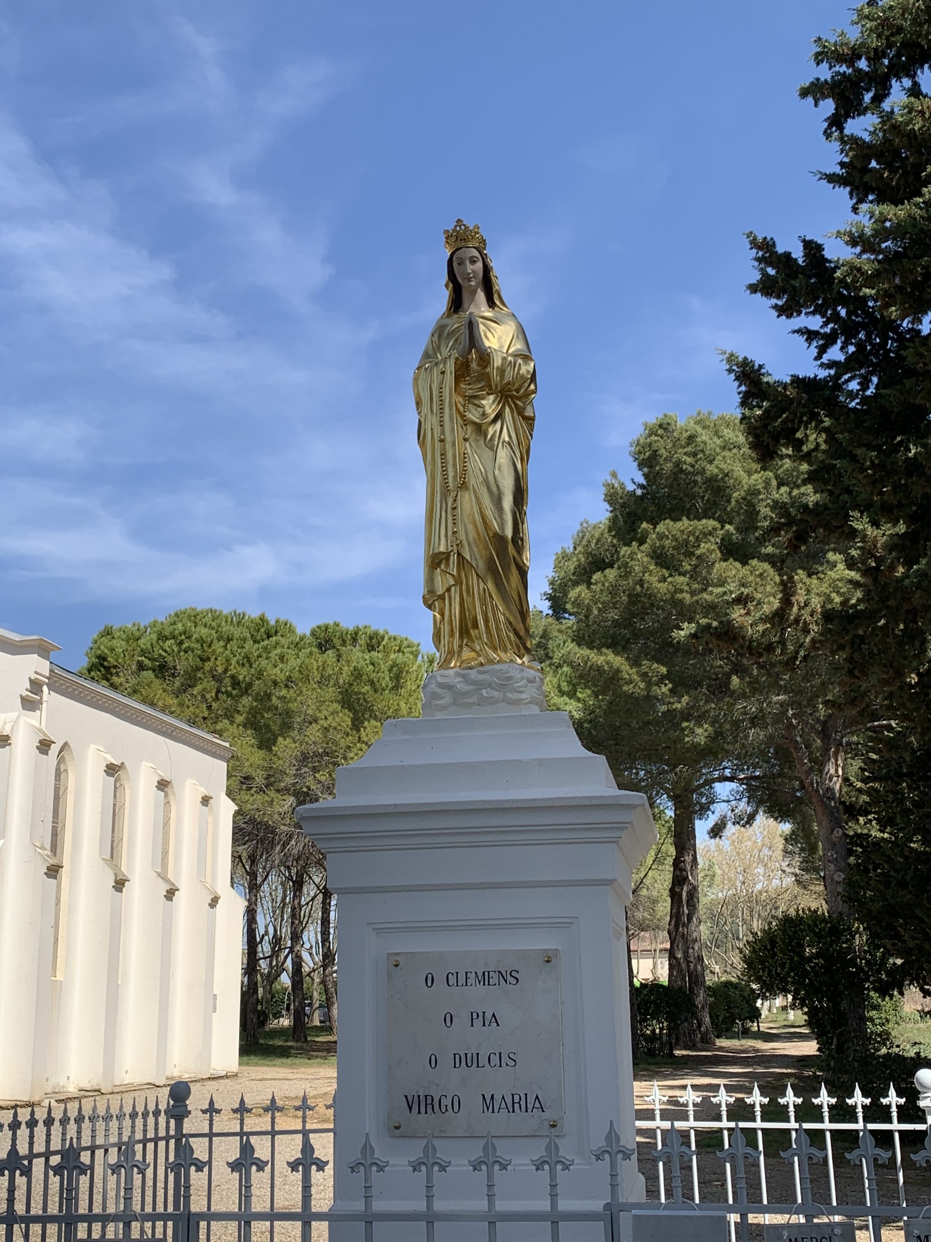 Statue première apparition Amis de Notre Dame du Dimanche